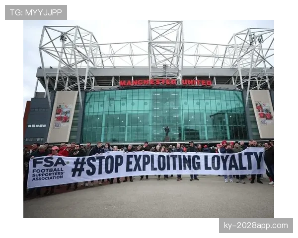 奥利·沃特金斯为何难入豪门法眼？战术适配困境与市场价值错位下的高效前锋困局